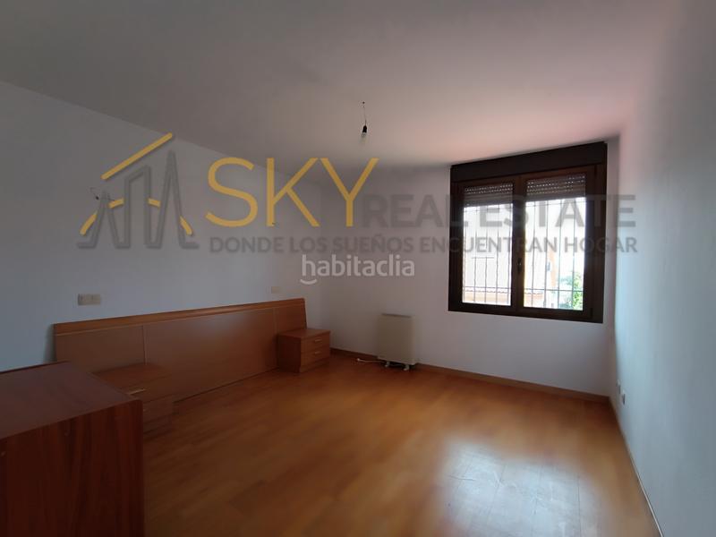 Foto 6ddece60-2030-4555-804c-fe7dfa9571f3. Piso vivienda unifamiliar _con piscina en Torres de la Alameda