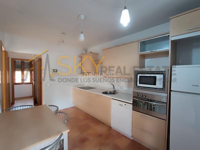 Foto a04c9673-a20c-46fa-9742-40e559ce4273. Piso vivienda unifamiliar _con piscina en Torres de la Alameda