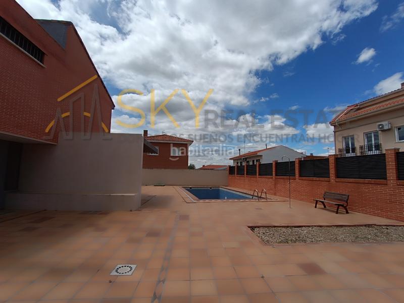 Foto a7d44818-41da-4c53-b022-09c28fd9b144. Piso vivienda unifamiliar _con piscina en Torres de la Alameda