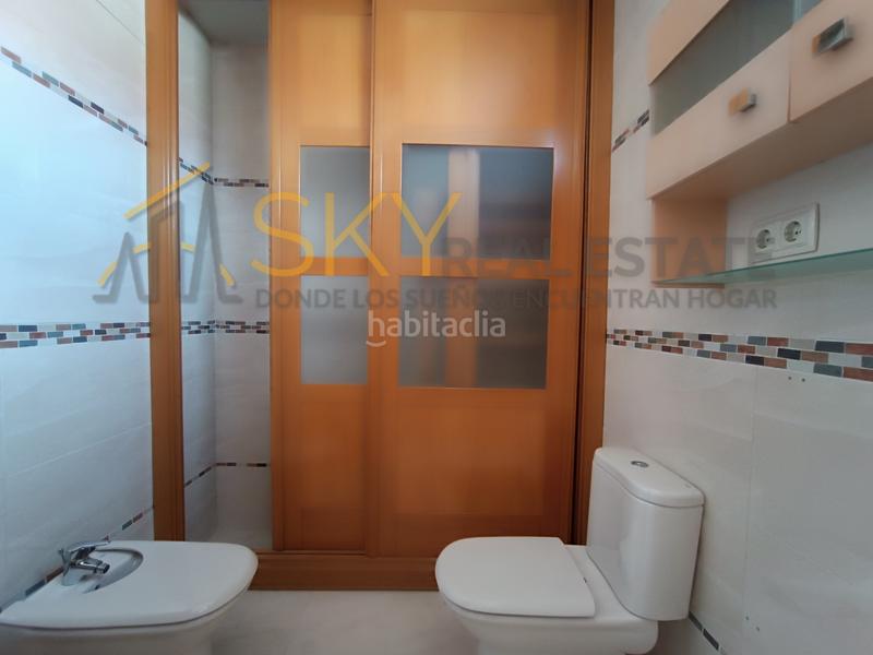 Foto f81fd72b-1b0d-441e-8537-80c3532b5857. Piso vivienda unifamiliar _con piscina en Torres de la Alameda