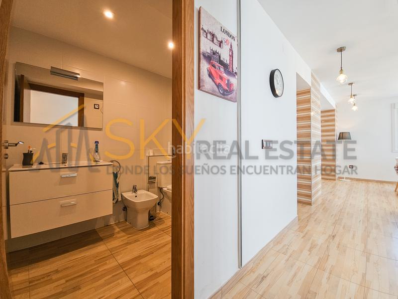 Foto 3e222fd6-a8c3-4bd6-a658-ccdfbc337c5d. Piso vive el lujo frente al mar con sky real estate y con plaza garaje en Cullera