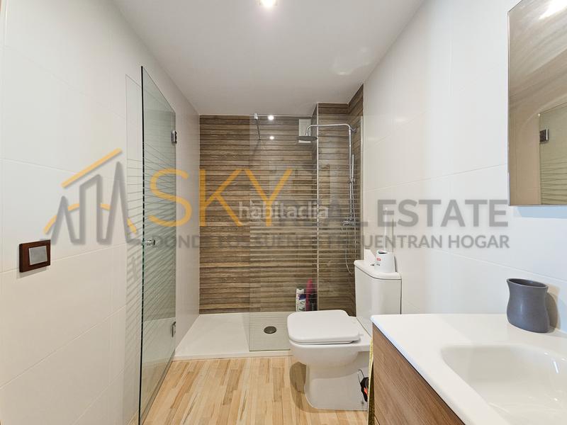 Foto 451340ca-0179-40a6-ad93-5e745f833d79. Piso vive el lujo frente al mar con sky real estate y con plaza garaje en Cullera