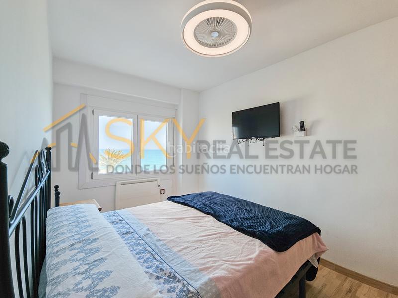 Foto ccbd8772-0596-4e20-8310-691950a4672b. Piso vive el lujo frente al mar con sky real estate y con plaza garaje en Cullera