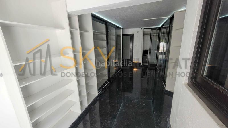 Foto 2475bca1-24a0-4867-b7ce-afe4cdf554ec. Chalet  de lujo en venta en calle de santa barbara en Rocafort
