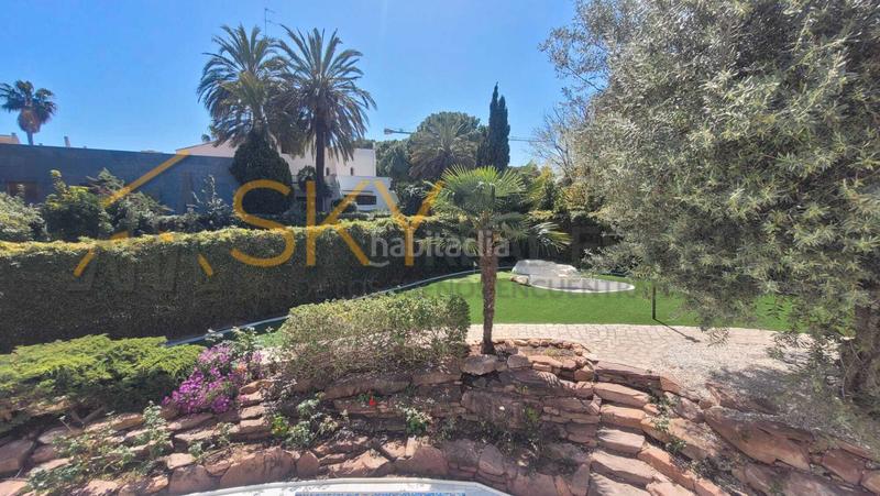 Foto 4367a1d3-e10e-41e1-9b5a-bcee54623259. Chalet  de lujo en venta en calle de santa barbara en Rocafort