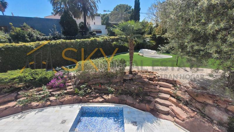 Foto 6f0e7a25-f648-4e9e-baeb-b19f361ba995. Chalet  de lujo en venta en calle de santa barbara en Rocafort