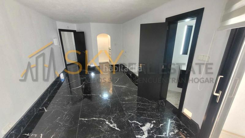 Foto 830e5af0-116d-4b24-ac83-3e1c6ec5814c. Chalet  de lujo en venta en calle de santa barbara en Rocafort