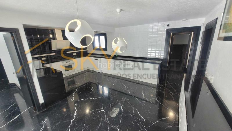 Foto 9c90b8fb-3981-4e41-a518-a18279c47918. Chalet  de lujo en venta en calle de santa barbara en Rocafort