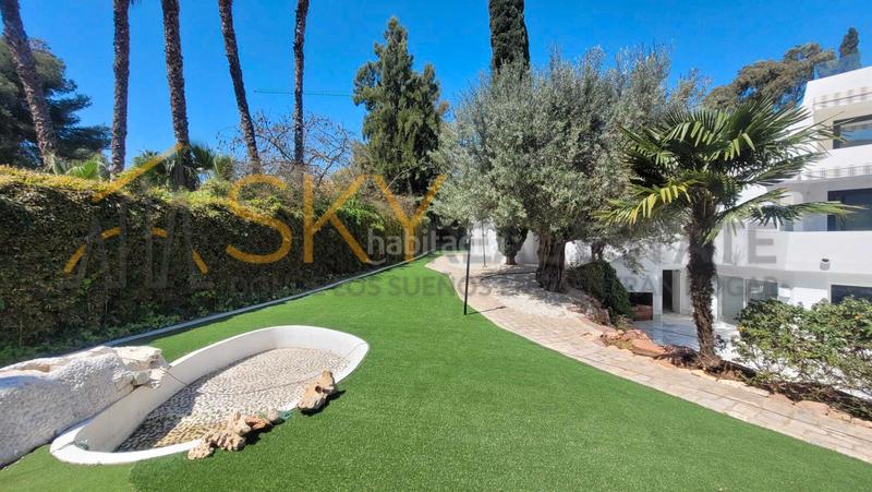 Foto 9d2bdd4c-77b4-4f5f-9f7a-35a35fa8892c. Chalet  de lujo en venta en calle de santa barbara en Rocafort