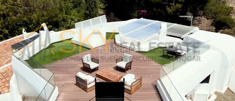 Foto e5573642-ecf0-42c0-895f-058564d1f179. Chalet  de lujo en venta en calle de santa barbara en Rocafort