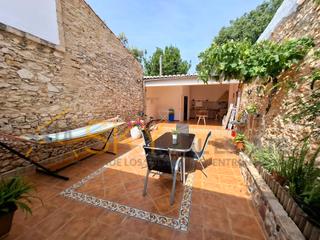 Casa adossada  Carrer joan moreno. Casa en venta en manuel, valencia