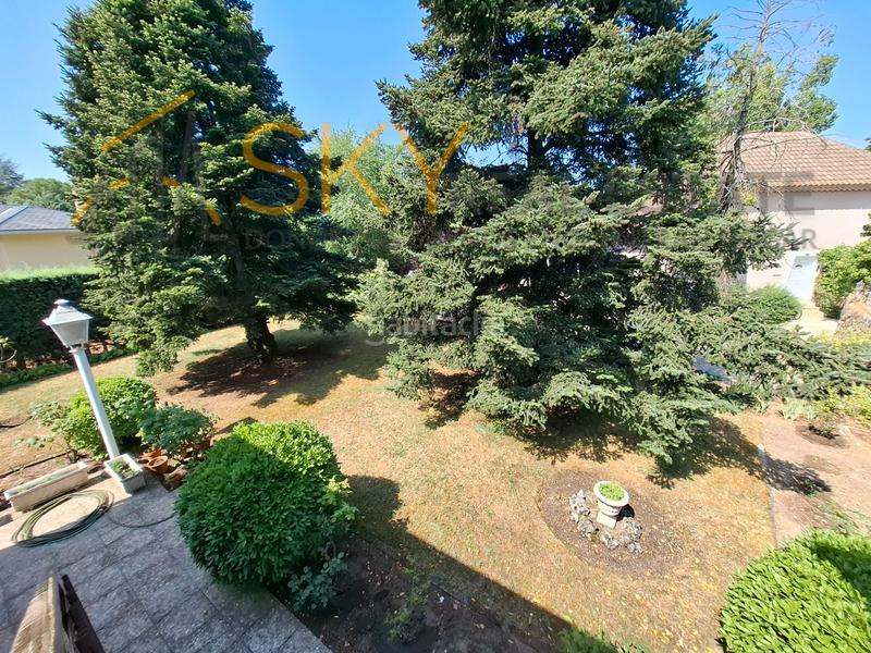 Foto a6355724-81ed-4f26-b0ec-7c561700d3a1. Chalet  en Soto del Real