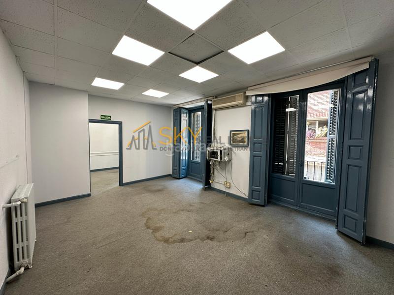 Foto 1e61206b-a8a2-4751-846a-8942301dee2d. Piso ¡inversores atentos! piso único en huertas-las cortes con 247 m² en Madrid