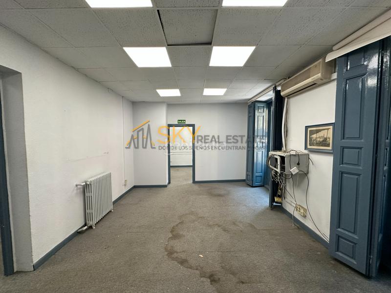 Foto 73faf720-fc0a-4e10-8ebf-102c1949c08b. Piso ¡inversores atentos! piso único en huertas-las cortes con 247 m² en Madrid