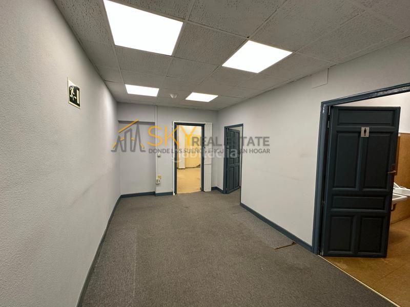Foto 8dd38a3b-330a-4be4-80d9-a9d729620037. Piso ¡inversores atentos! piso único en huertas-las cortes con 247 m² en Madrid