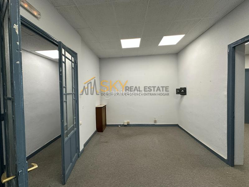 Foto b08fda1a-1761-4e4b-b8d5-ae8c3a511b02. Piso ¡inversores atentos! piso único en huertas-las cortes con 247 m² en Madrid
