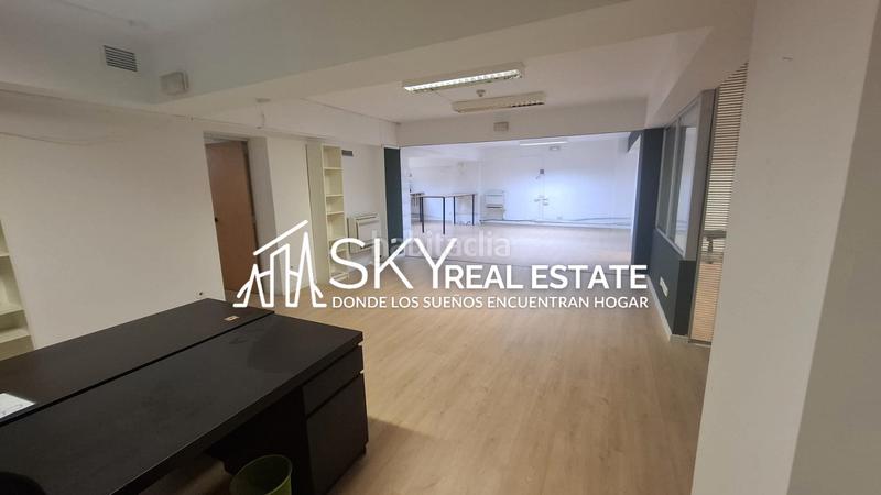 Foto 197a470b-820b-4227-bb2b-cd343a177224. Oficina s en venta en calle cataluña, palma en Palma de Mallorca