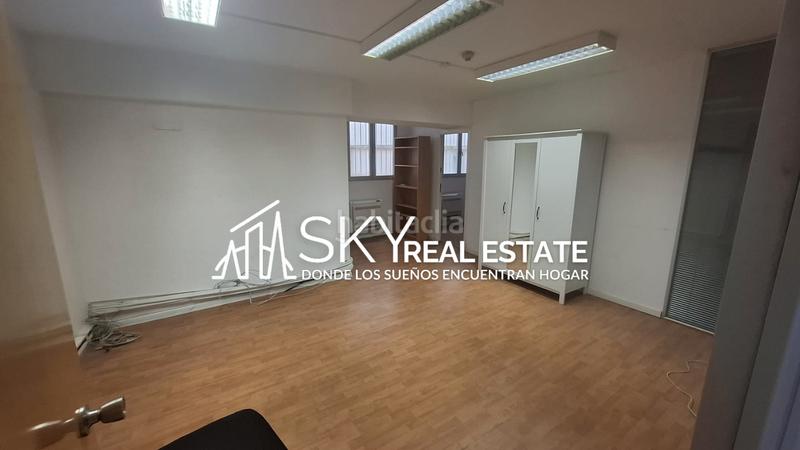 Foto 672c78b2-222c-4ba8-b6a9-1bcc156f566b. Oficina s en venta en calle cataluña, palma en Palma de Mallorca