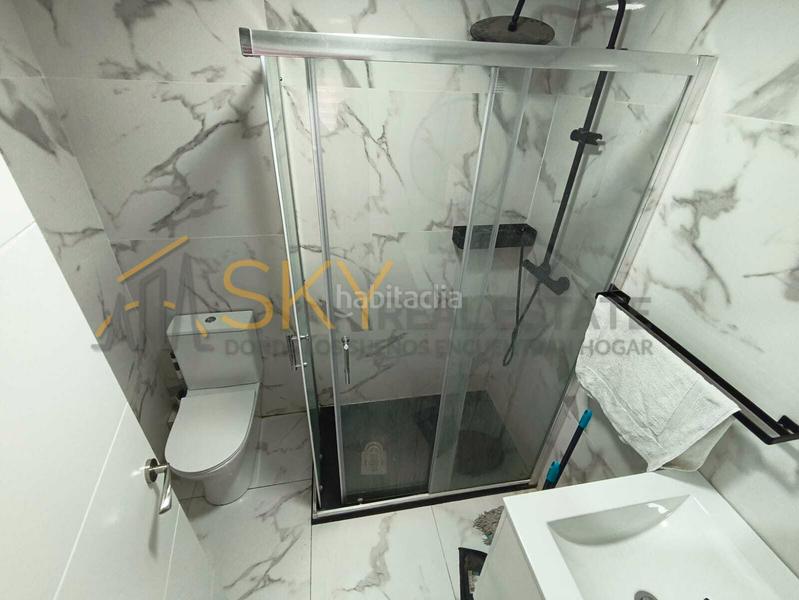 Foto fd35b0d7-0b50-4fb9-9e80-b4bfa52cb86d. Appartamento con riscaldamento in Torrefiel Valencia