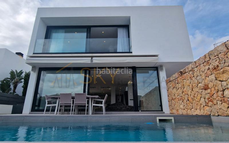 Foto 9d3addfd-78f5-47ad-9baf-8c44d9863a23. Chalet avec parking piscine dans Son Roca Palma de Mallorca