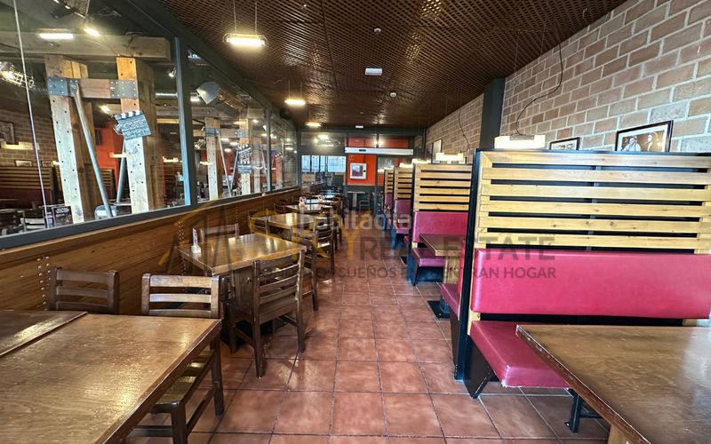 Foto c756e0d4-fc17-4b1c-b4cf-93b1762f1f3c. Local comercial en avenida del mar mediterráneo 83 local comercial en venta en edificio cristal, en Valdemoro
