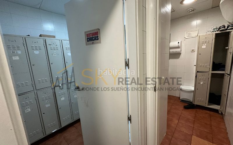Foto f7eaec4a-f296-4395-b284-dcd7b590a4b5. Local comercial en avenida del mar mediterráneo 83 local comercial en venta en edificio cristal, en Valdemoro