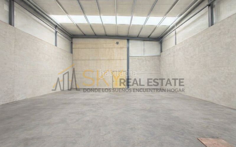Foto e1527ce0-9a9a-47b9-8334-5ea59ef46992. Capannone industriale in calle platino 49 in Loeches