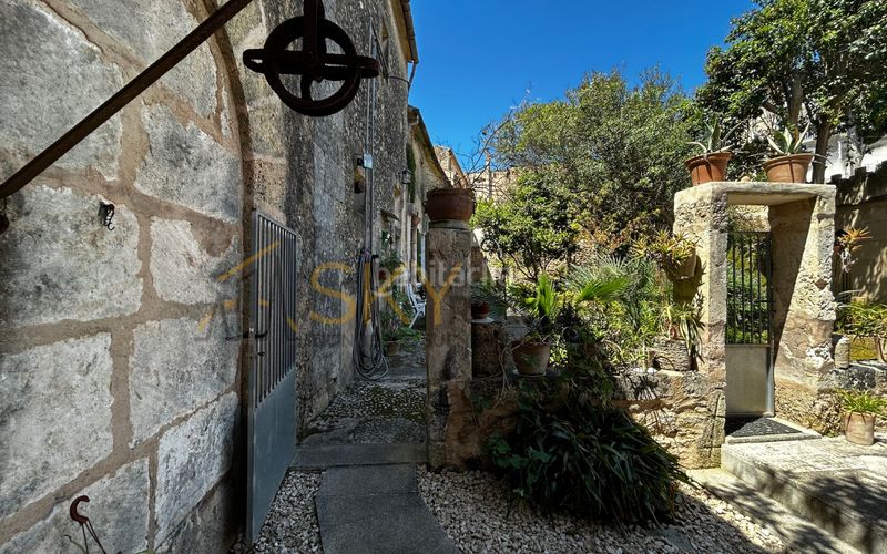 Foto b70366ec-bc97-41a8-8c2f-c0d3d9c197d0. Casa a Llubí