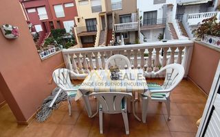 Xalet  Avenida madrid. Casa con dos viviendas en urbanización privada.