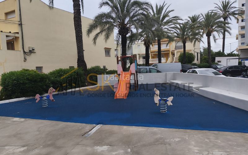 Foto f9bac722-a9af-4e8d-b2e1-4a7b21626610. Xalet amb piscina a Platja de la Pobla de Farnals Pobla de Farnals (la)