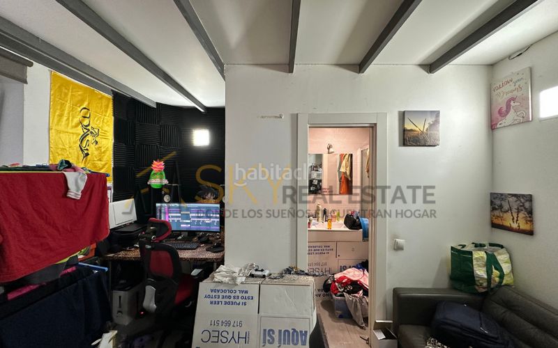 Foto 75175f73-f649-4234-bdbb-6d3daf51b027. Piso en Palomeras Sureste Madrid