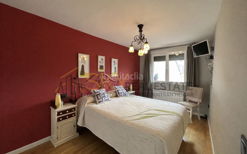Foto e150d42c-3b1c-4ef3-9bdd-3f278030baf9. Edificio in calle de la lechuga 14 in Bustarviejo