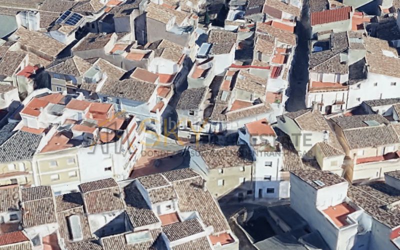 Foto f585f1ad-98b3-4e02-99f1-eef658bcde65. Casa a Alcublas