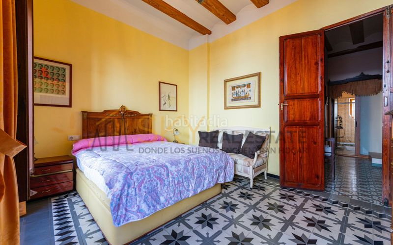 Foto d9b49587-577f-4bd9-8918-9a13ab599ff9. Edificio in Albaida