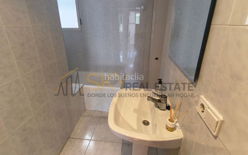 Foto 07714e83-8ad4-4b7d-a377-bc7ac7d4f0bc. Pis amb aparcament a Centro Pedreguer