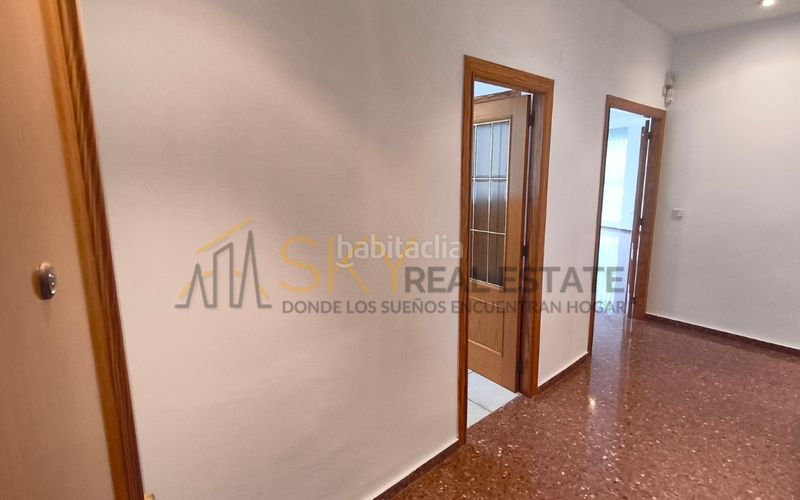 Foto b5d6bff4-c982-482b-be6e-153ff4130e1d. Pis amb aparcament a Centro Pedreguer