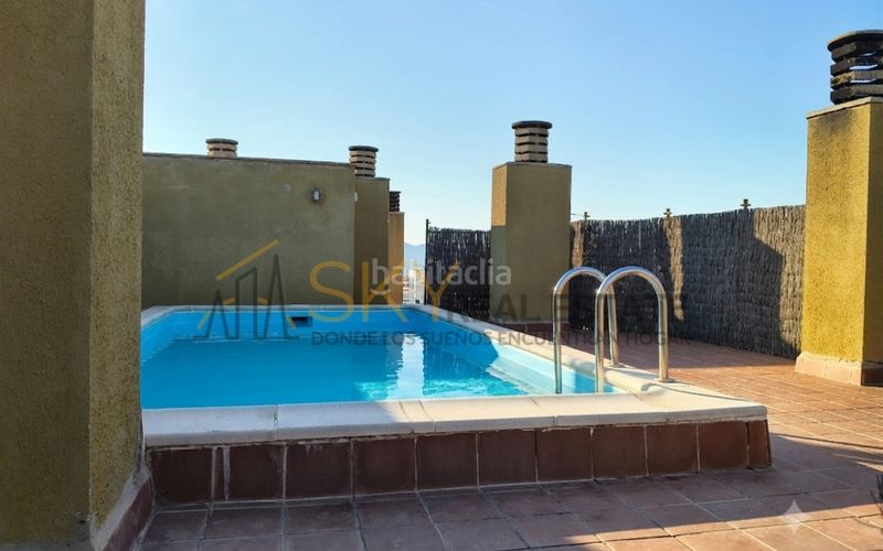 Foto 76453f0d-f1a8-4a5d-9e3a-1aab44de531e. Pis amb aparcament piscina a Centre Igualada