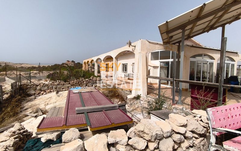 Foto 4e619122-7006-4101-98c7-f544a6b04461. Casa aparellada amb aparcament a Agua Amarga - Urbanova Alicante