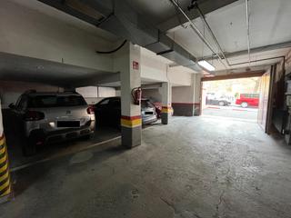 Parking coche en Calle de la cañada 25. Plaza parking en propiedad