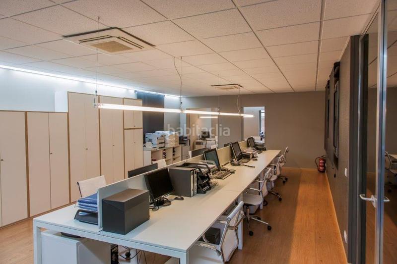 Foto 8ad5c8bd-c7d9-4008-9e15-9d225549ee32. Miete büro in Dreta de l´Eixample Barcelona
