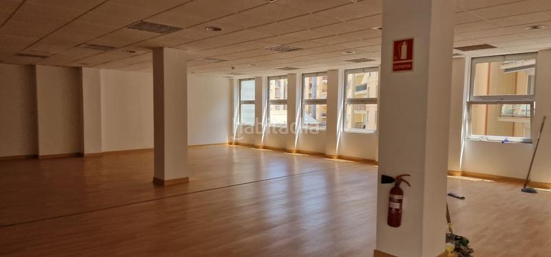 Foto 2421d28e-b512-4081-b1ad-cd6713ab61a3. Rent office space with parking in La Nova Esquerra de l´Eixample Barcelona