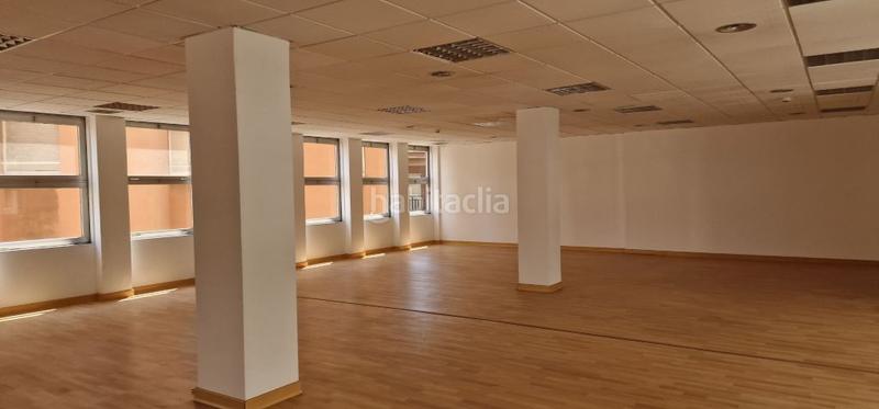 Foto 5cfe2439-da9f-4401-82a9-2ad6d6661760. Rent office space with parking in La Nova Esquerra de l´Eixample Barcelona