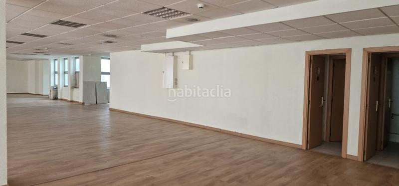 Foto c4441fdb-baeb-4de8-8d48-1ccfb0cd98df. Rent office space with parking in La Nova Esquerra de l´Eixample Barcelona