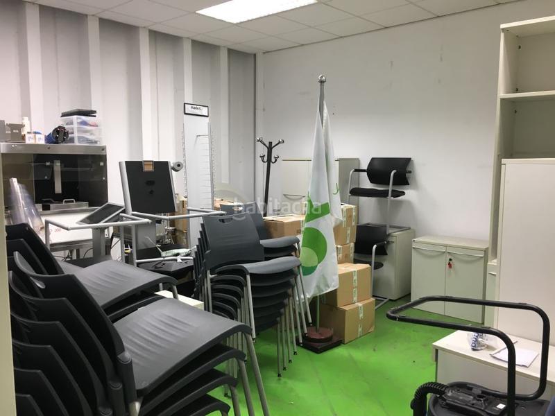 Foto eaa6fe0c-a216-4a88-b869-7d2d4c336c2d. Location bureau avec parking dans Volpelleres Sant Cugat del Vallès