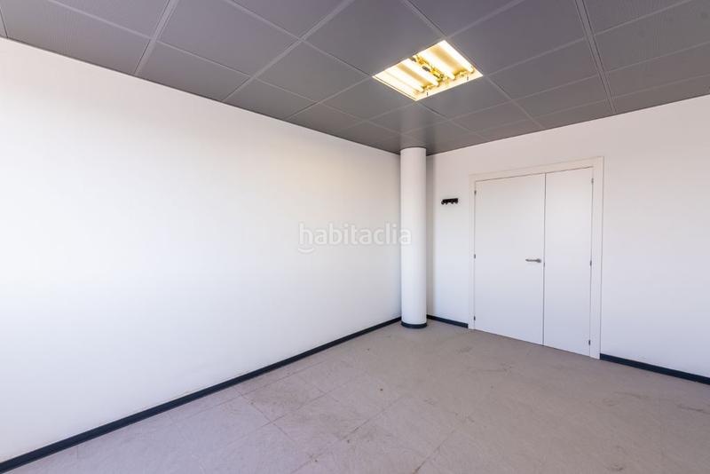 Foto f88df83e-68b6-4321-90f7-723eadecd877. Location bureau dans Roquetes-Can Magí Sant Cugat del Vallès