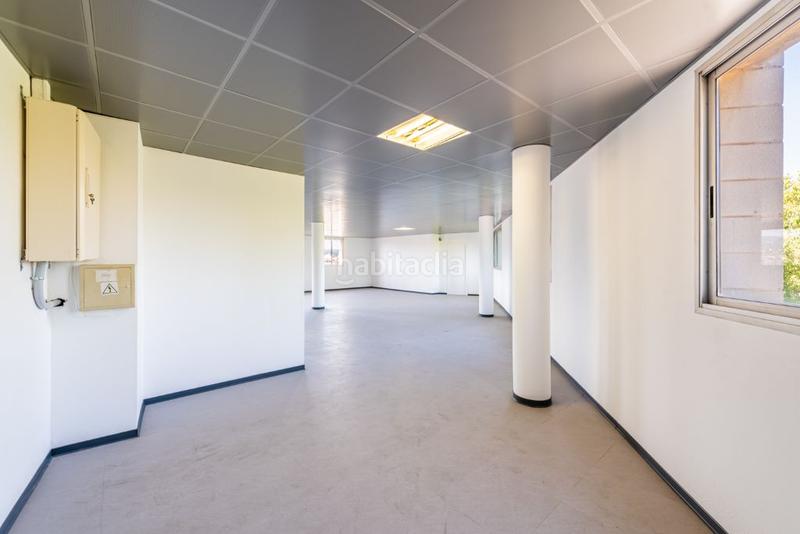 Foto a992f2c6-2b6b-4f81-8ebf-db666e565cbc. Rent office space in Roquetes-Can Magí Sant Cugat del Vallès