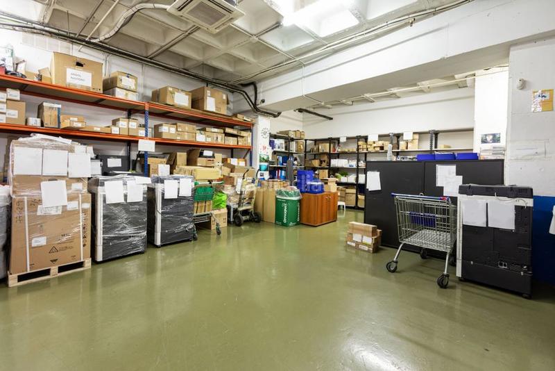 Foto 6fd925b0-cbbc-4d72-b145-a2f71c65ff0e. Alquiler local comercial rambla brasil y c. melcior de palau en Barcelona