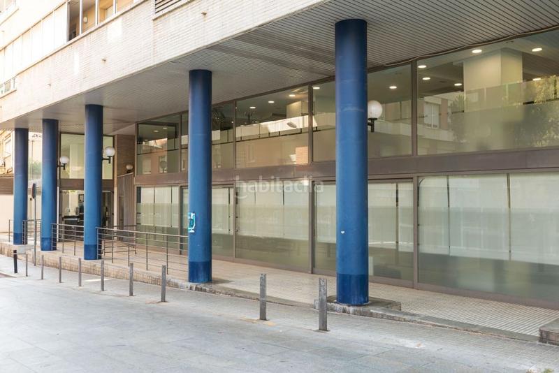 Foto 81f81c07-31d2-46ac-966b-1ff3866a7e9b. Alquiler local comercial rambla brasil y c. melcior de palau en Barcelona