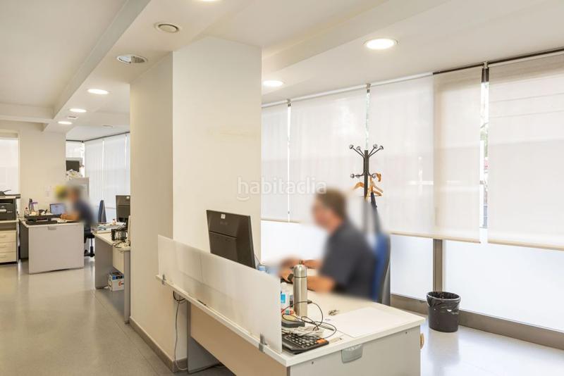 Foto e84b1d4c-b712-4173-9da0-8163bc10fd32. Alquiler local comercial rambla brasil y c. melcior de palau en Barcelona