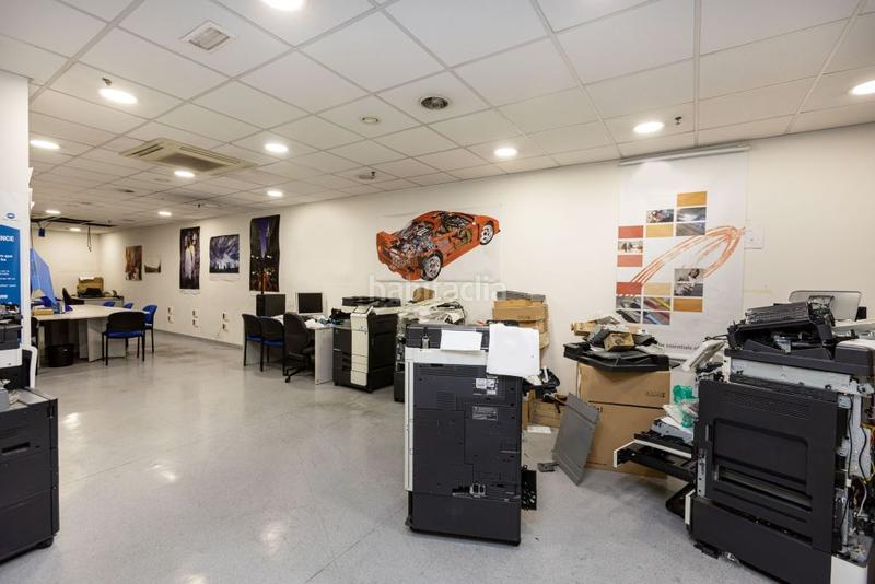 Foto 09588156-d797-4217-9a22-91ce7cc8f13c. Lloguer local comercial a Sants Barcelona